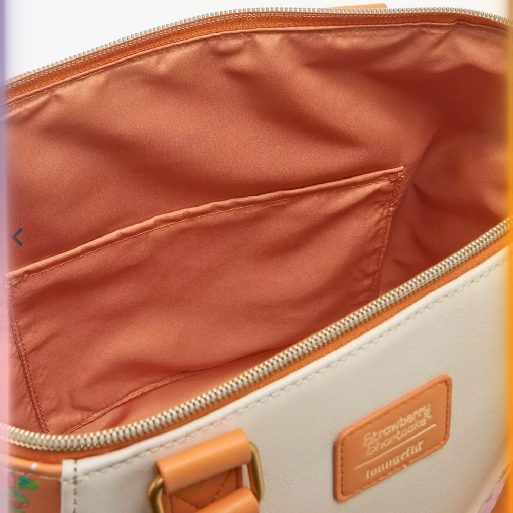 Loungefly Strawberry Shortcake & Friends Satchel Bag  🆕🆕🆕🆕🆕🆕 - Picture 4 of 4